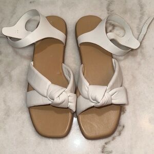 Old Navy White and Tan‎ Sandals with Knotted Straps